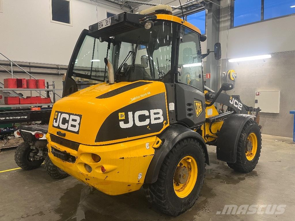 JCB 409 Chargeuse sur pneus