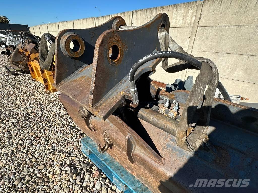 Hitachi ZX170-5B Pelle rétro arrière