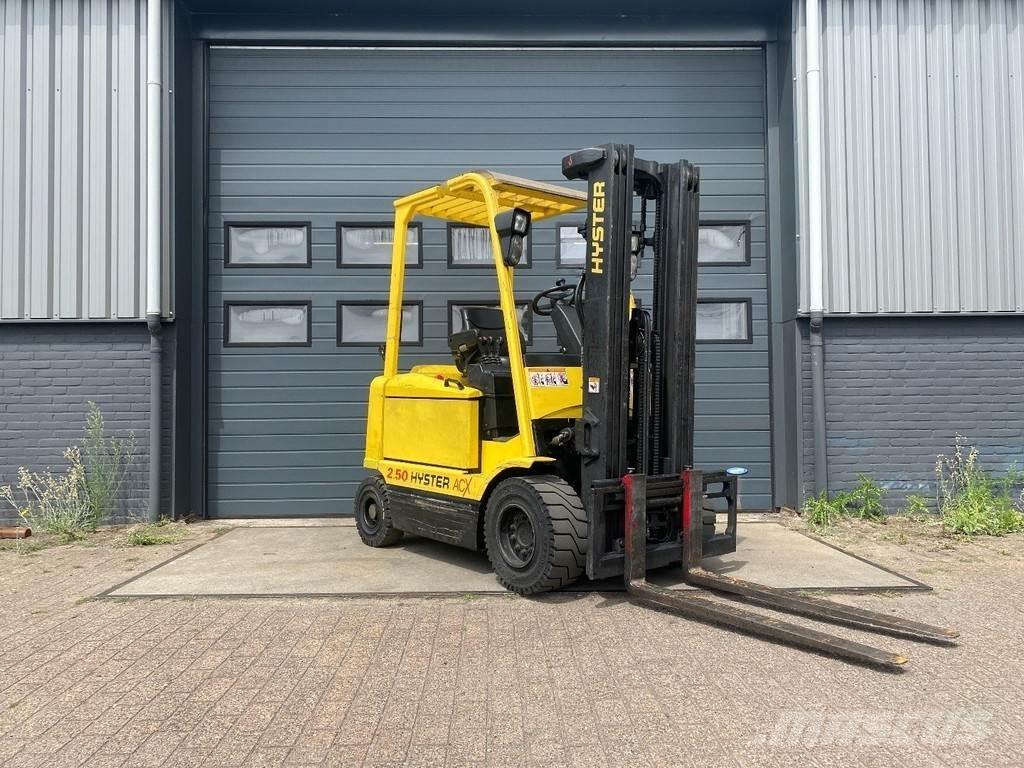 Hyster J2.50XM Chariots élévateurs électriques