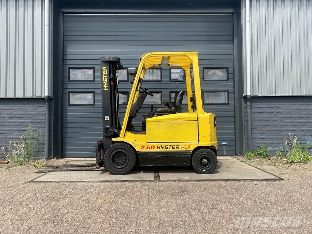 Hyster J2.50XM Chariots élévateurs électriques