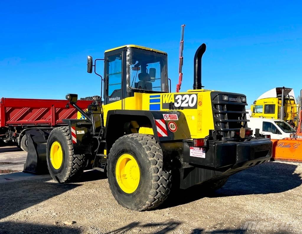 Komatsu WA 320 Chargeuse sur pneus