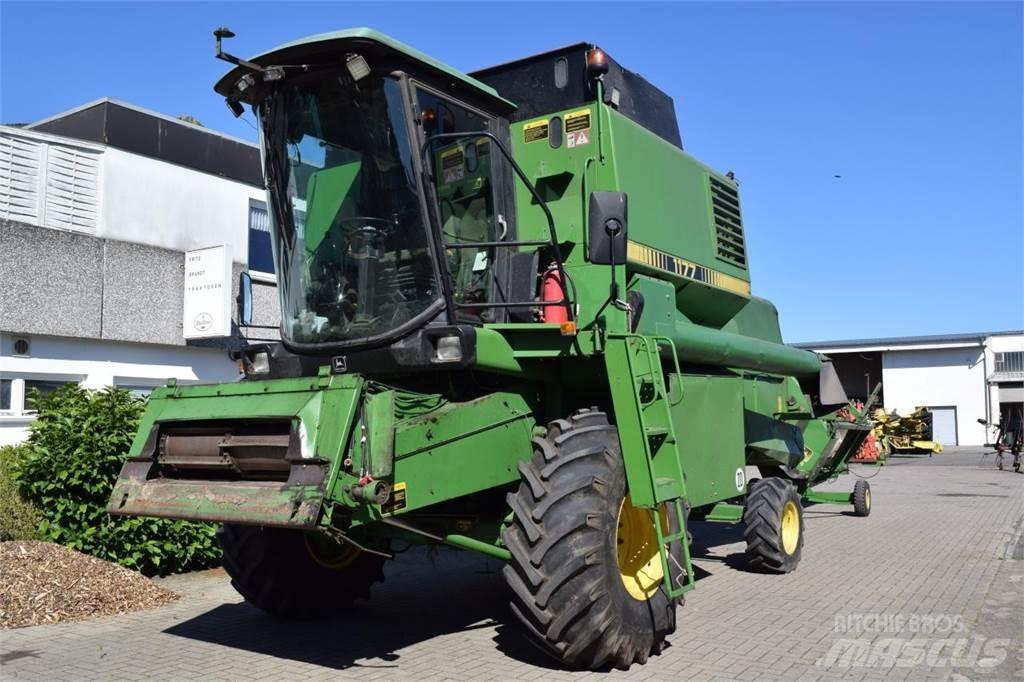 John Deere 1177 Moissonneuse batteuse