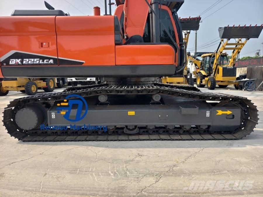 Doosan DX 225 LCA Pelle sur chenilles