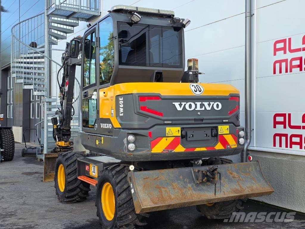 Volvo EW 60 E Pelle sur pneus