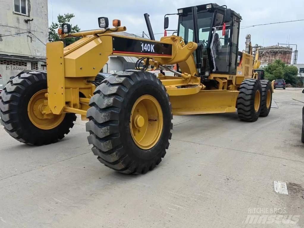CAT 140 K Niveleuse