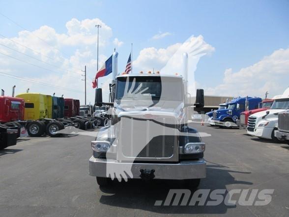 Peterbilt 567 Camion poubelle