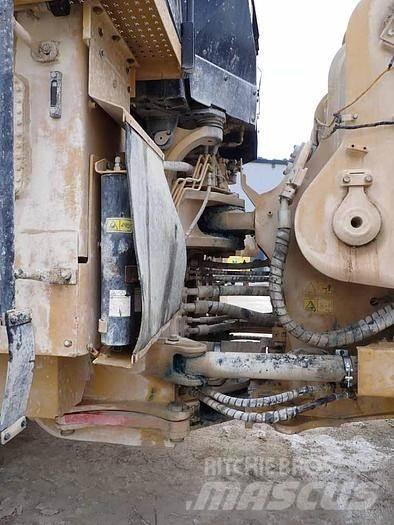 CAT 988K Chargeuse sur pneus