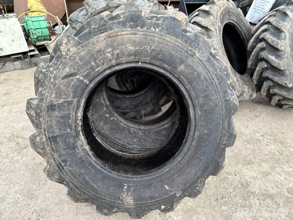  Constar BKT Pneus, roues et jantes
