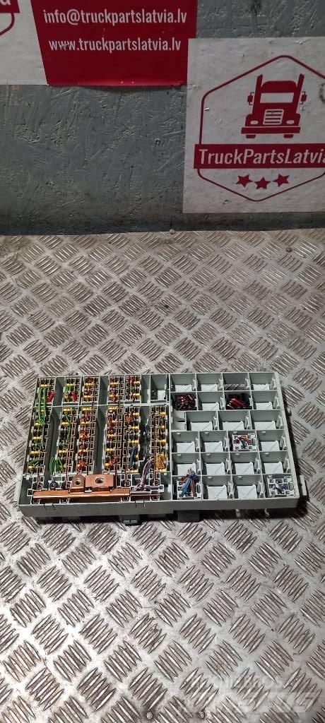 Scania R 440   2096304 Cabines
