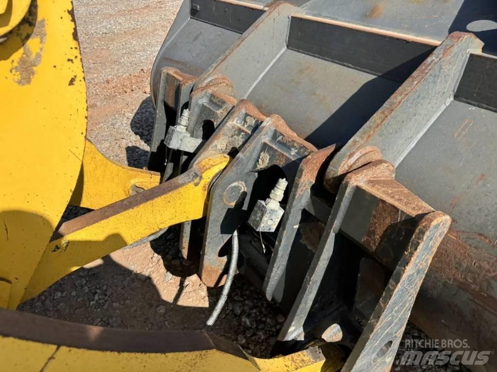 Komatsu WA 320 Chargeuse sur pneus