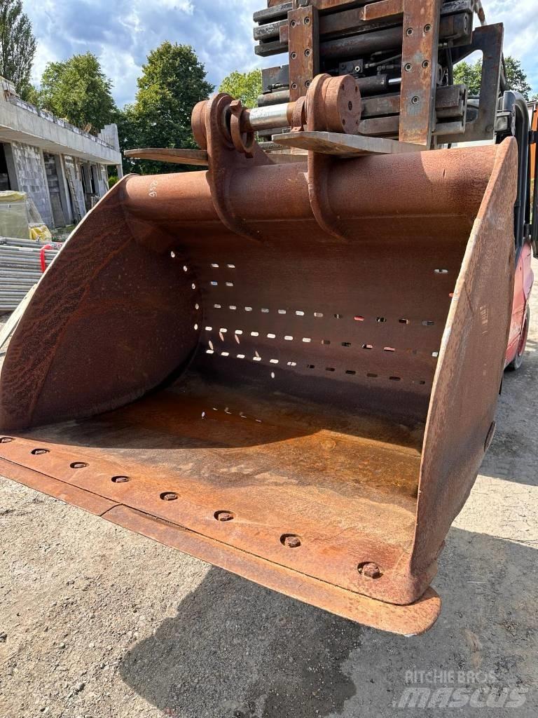 CAT Bucket Godet