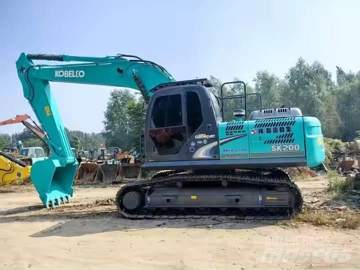Kobelco SK200-8 Pelle sur chenilles