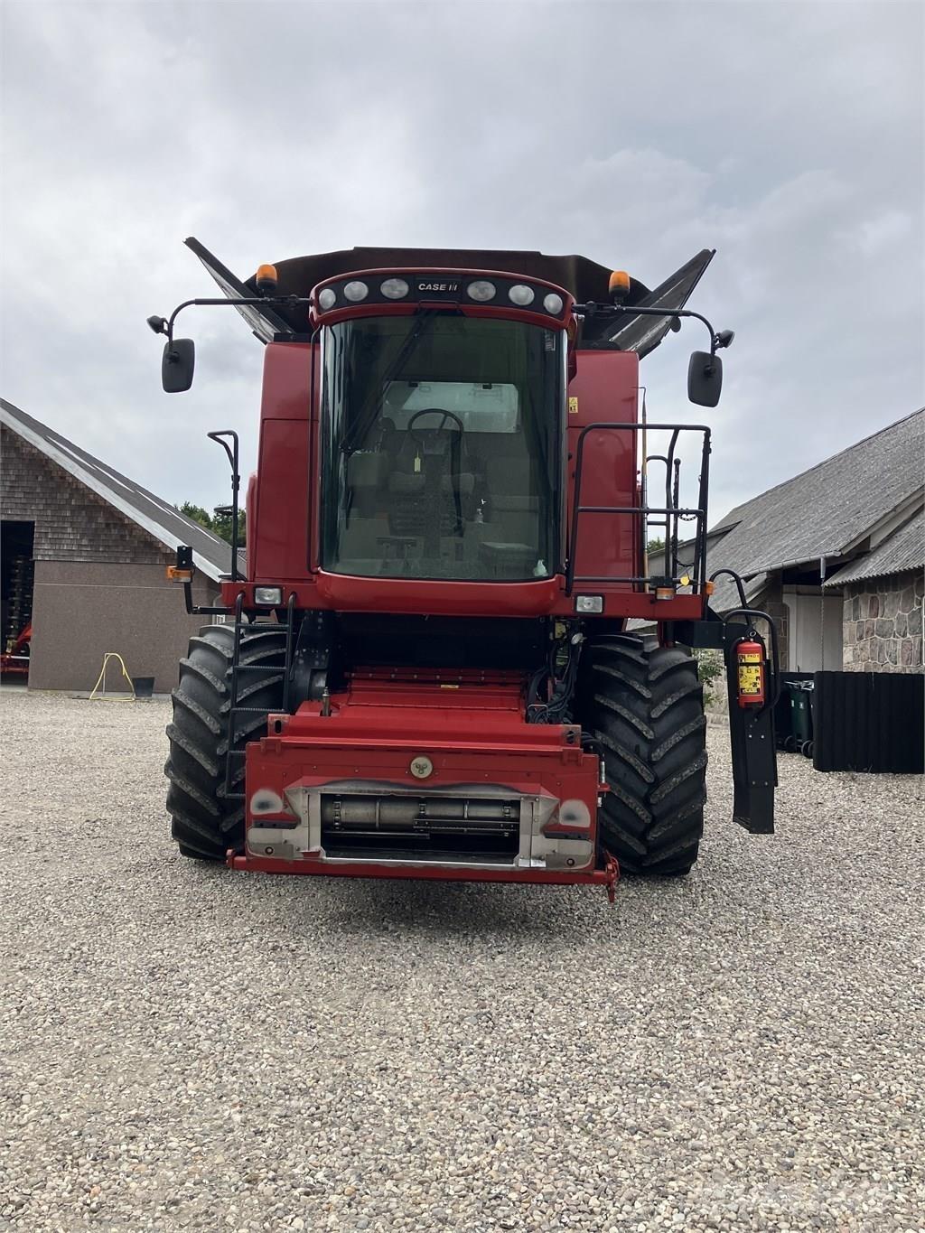 CASE Axial Flow 7130 Moissonneuse batteuse