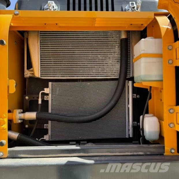 Hyundai R220LC-9S Pelle sur chenilles