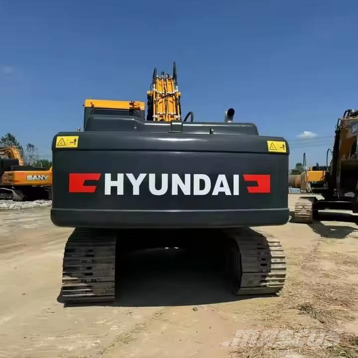 Hyundai R220LC-9S Pelle sur chenilles