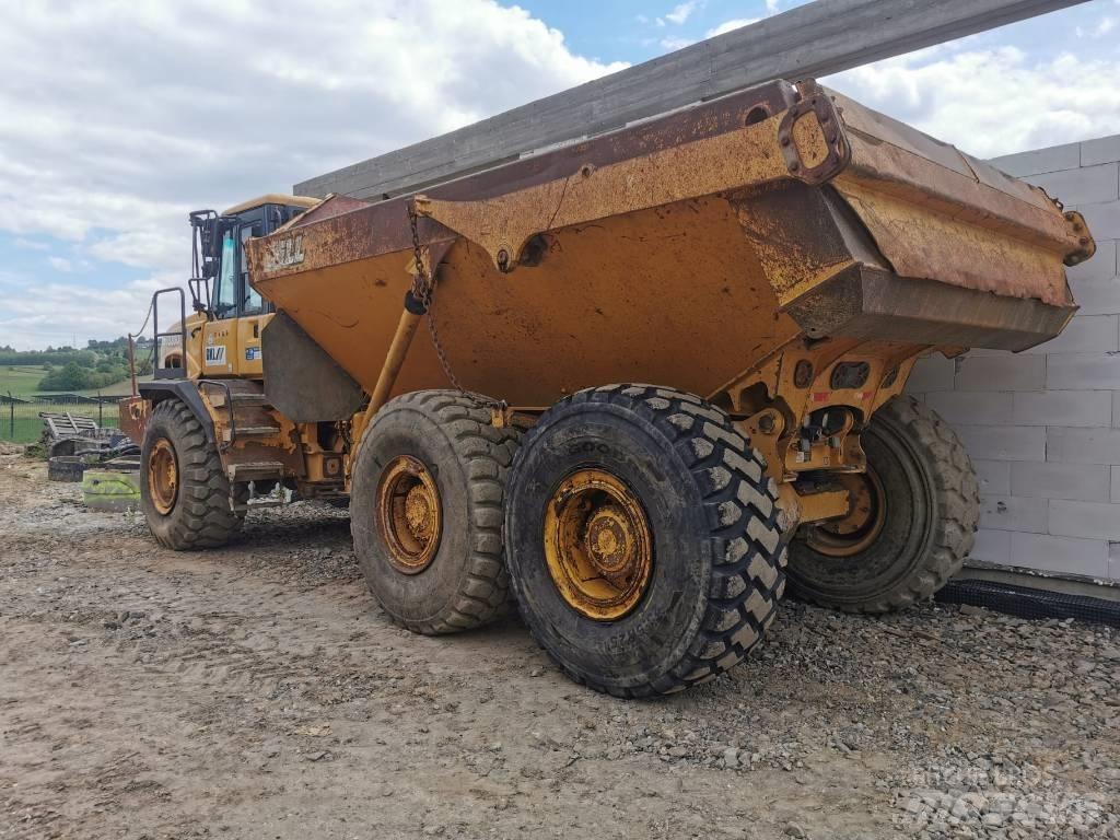 Bell B30D Tombereau articulé