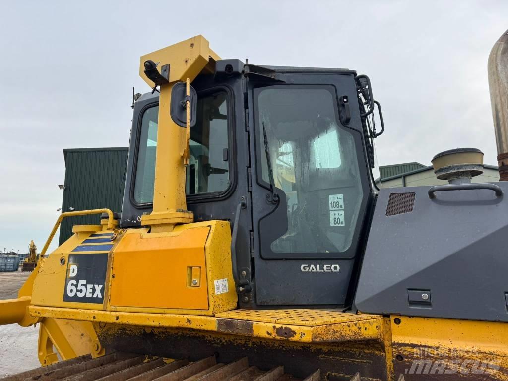 Komatsu D65EX-15 Bouteurs sur chenilles