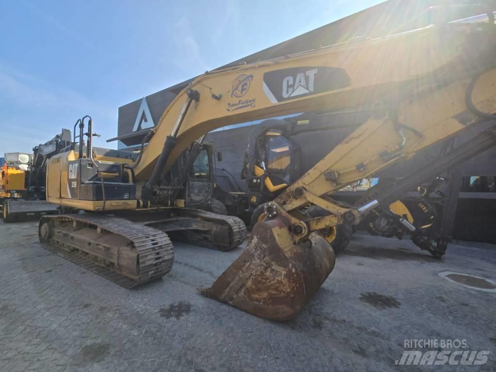 CAT 329 E LN Pelle sur chenilles