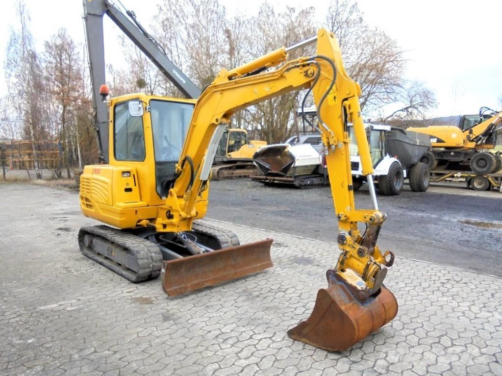 Takeuchi TB 235 Mini pelle < 7t