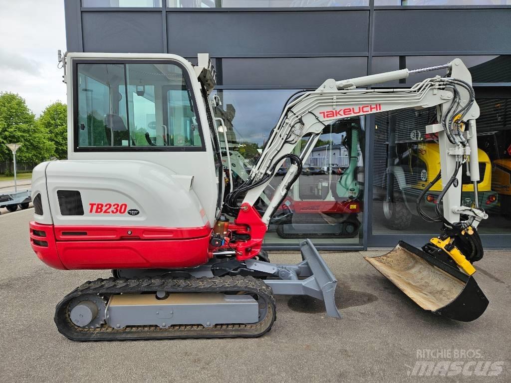 Takeuchi TB 230 Mini pelle < 7t