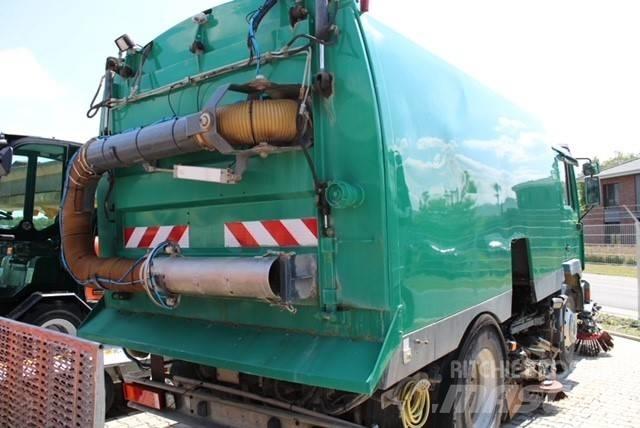 MAN M 2000 Camions et véhicules de voirie