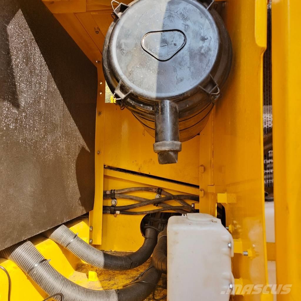 Komatsu PC 200-8 Pelle sur chenilles