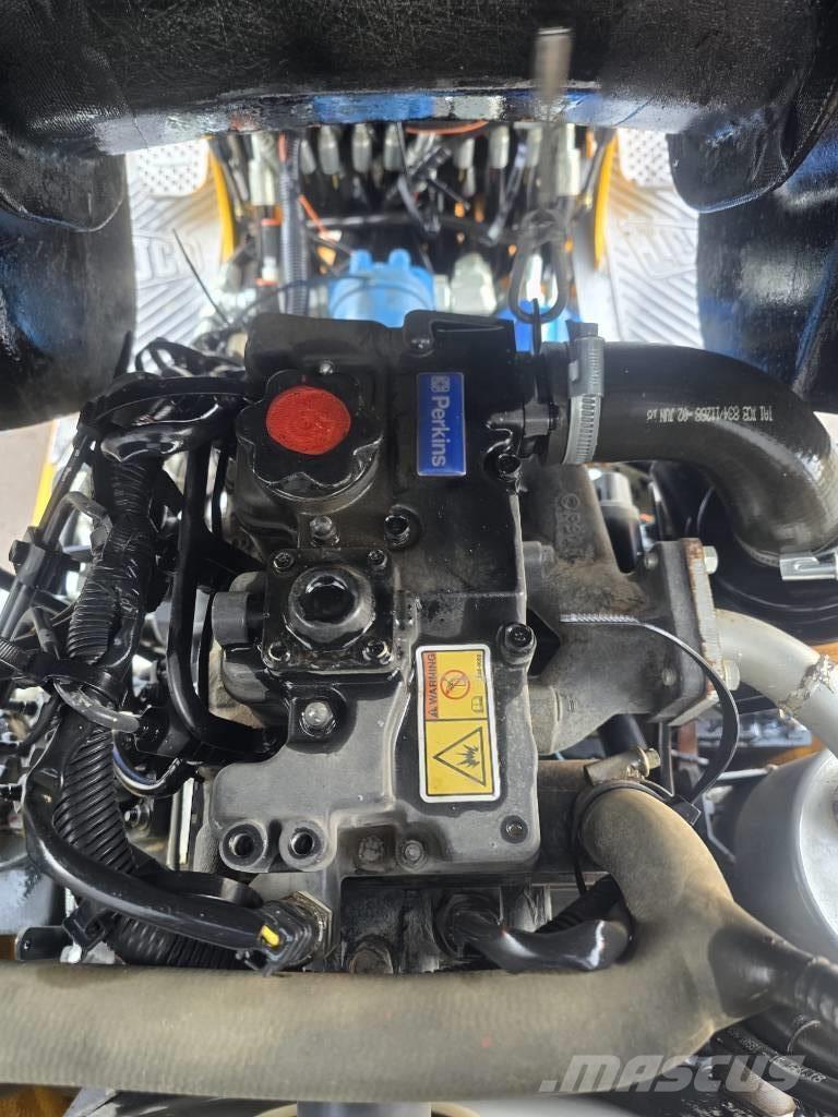 JCB 8008 CTS Mini pelle < 7t