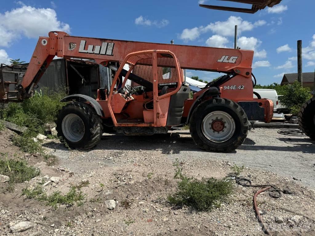 JLG 944 E-42 Chariot télescopique
