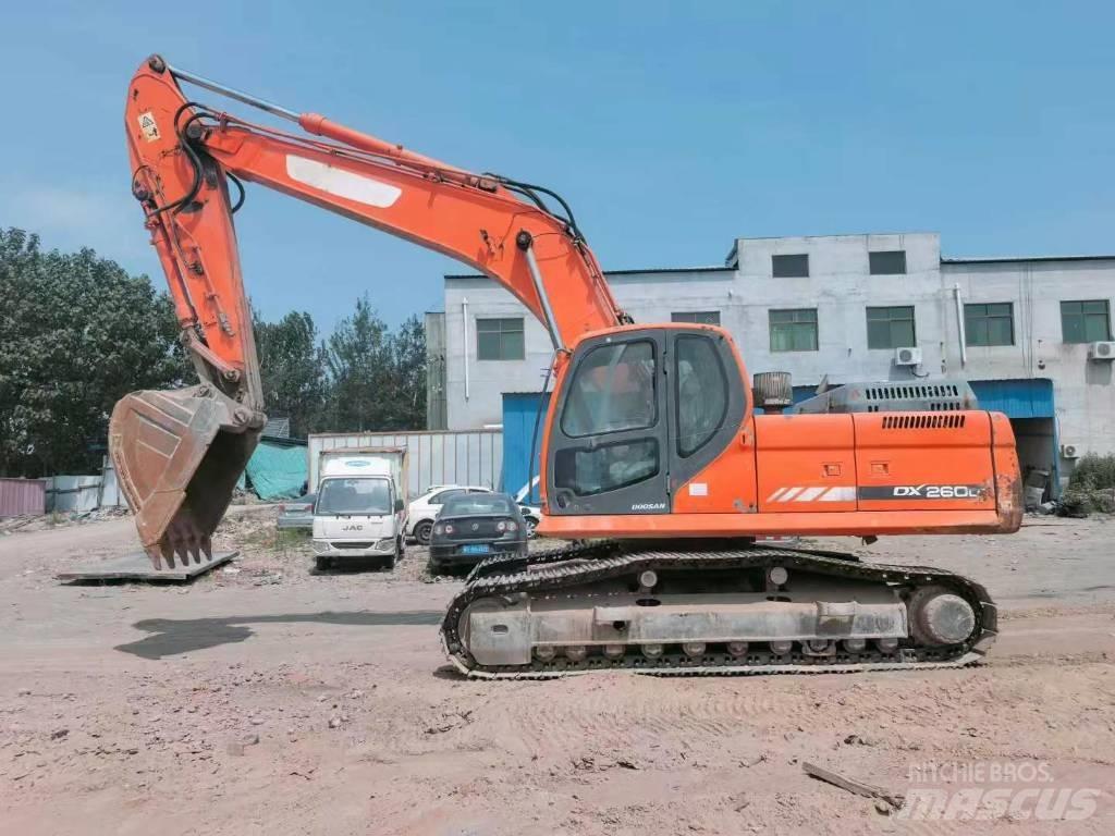 Doosan DX260 Pelle sur chenilles