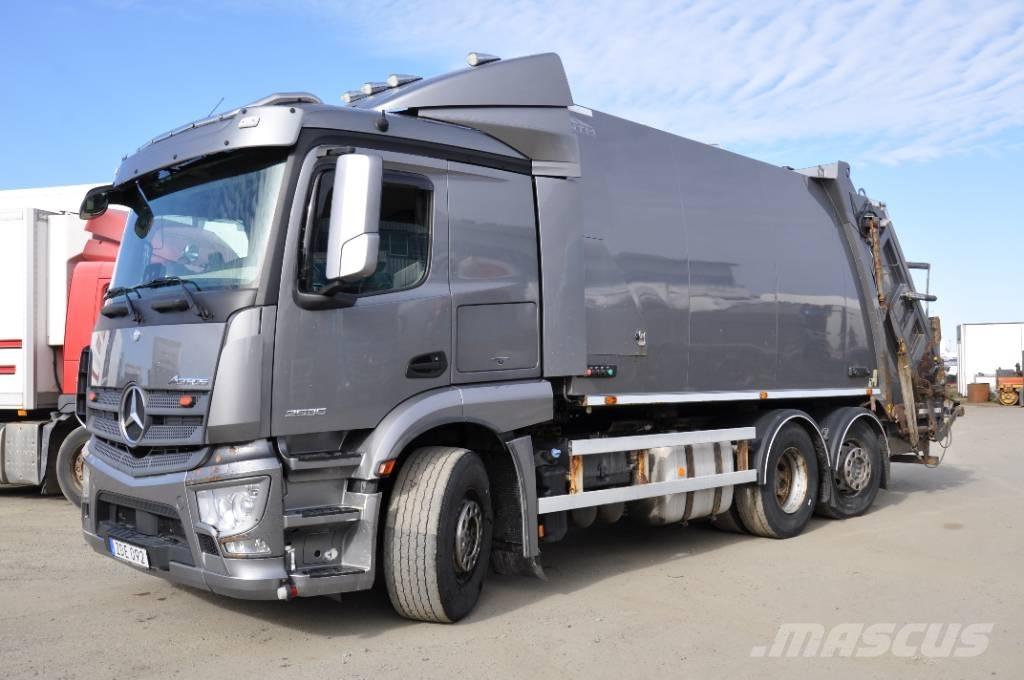 Mercedes-Benz 2535 Camion poubelle