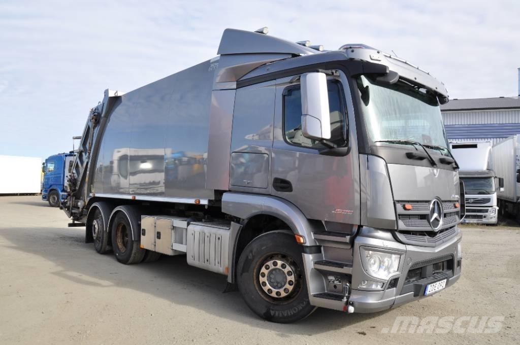 Mercedes-Benz 2535 Camion poubelle