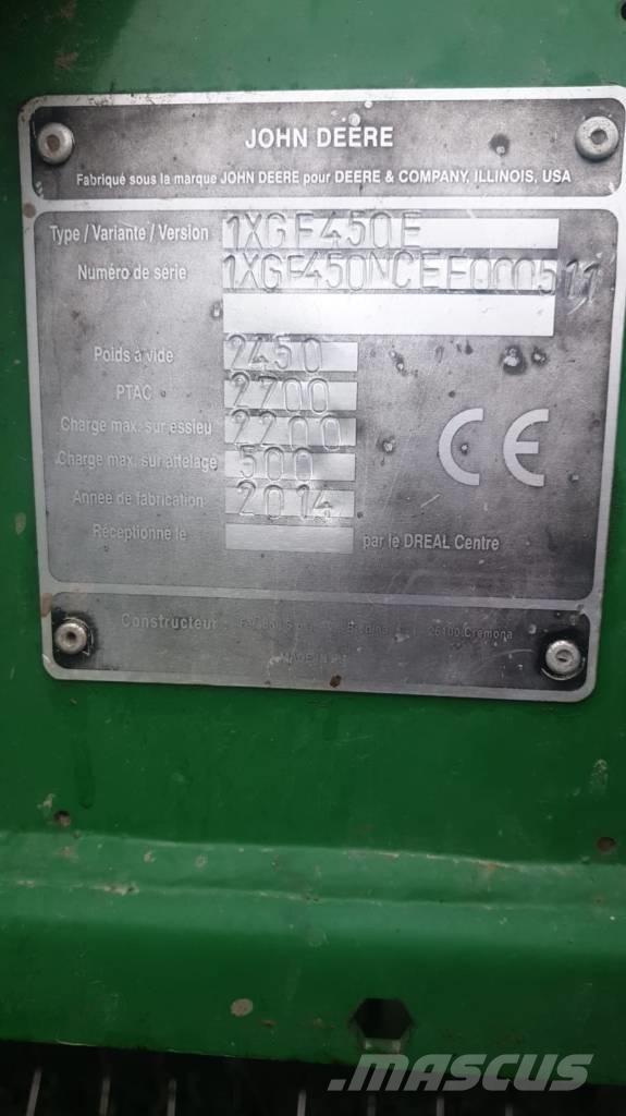 John Deere F 450 Presse à balle ronde
