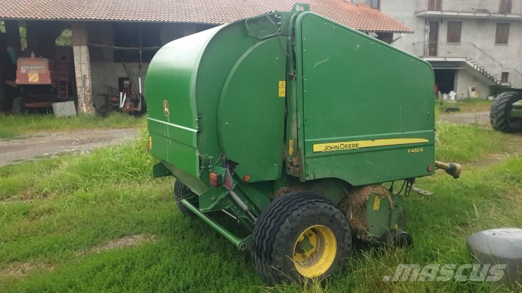 John Deere F 450 Presse à balle ronde