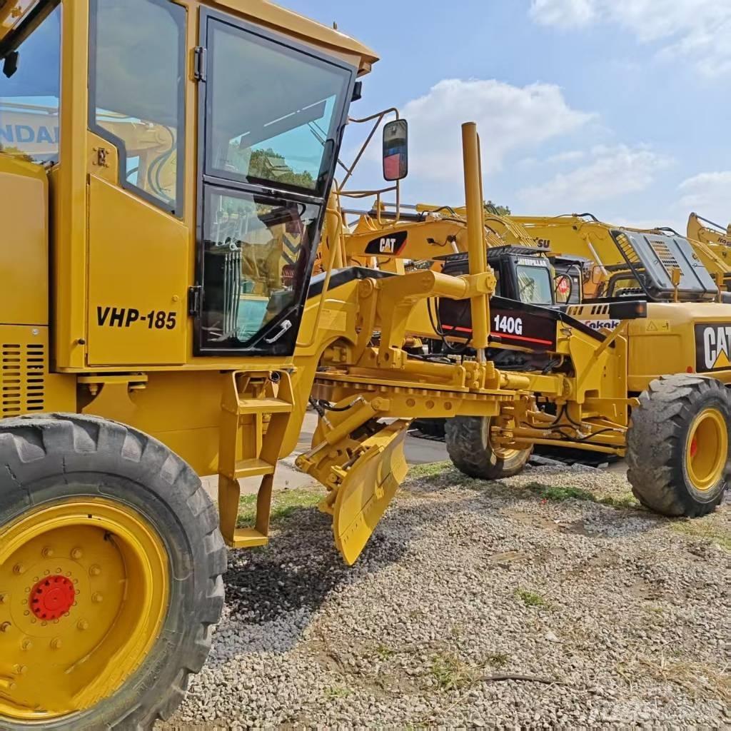 CAT 140 Niveleuse
