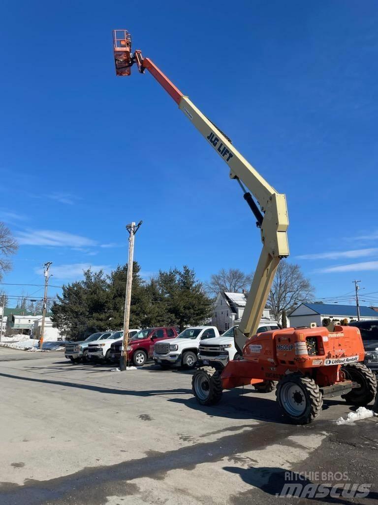 JLG M-600-JP Nacelles articulées