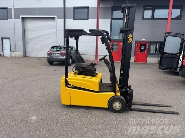Yale ERP 20 VT Chariots élévateurs électriques