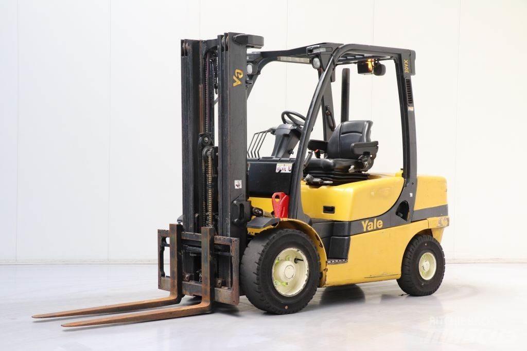 Yale GDP30VX Chariots diesel