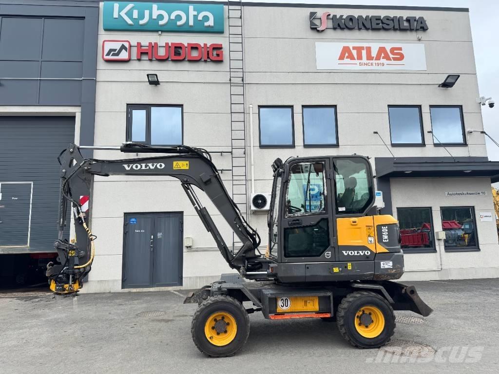 Volvo EW 60 E Pelle sur pneus