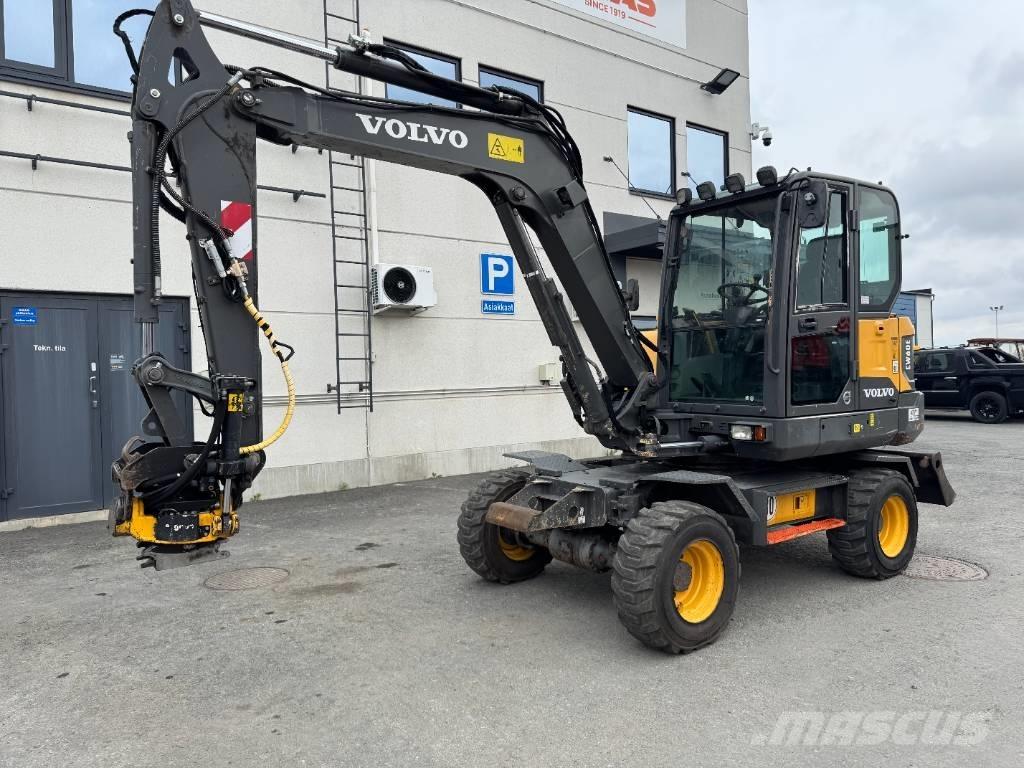 Volvo EW 60 E Pelle sur pneus