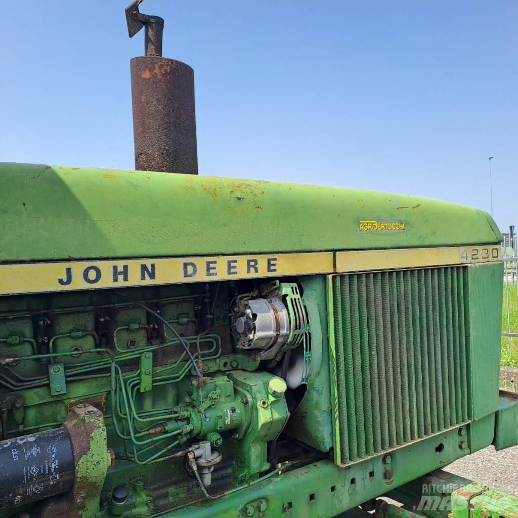 John Deere 4230 Tracteur