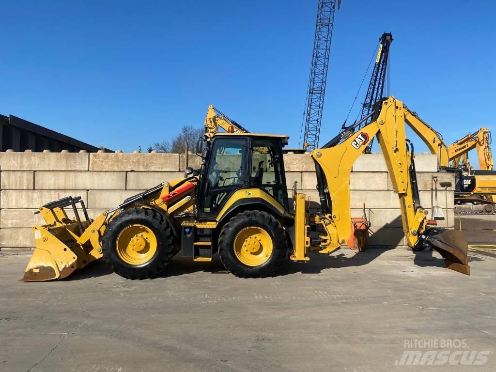 CAT 444  4x4 Tractopelle