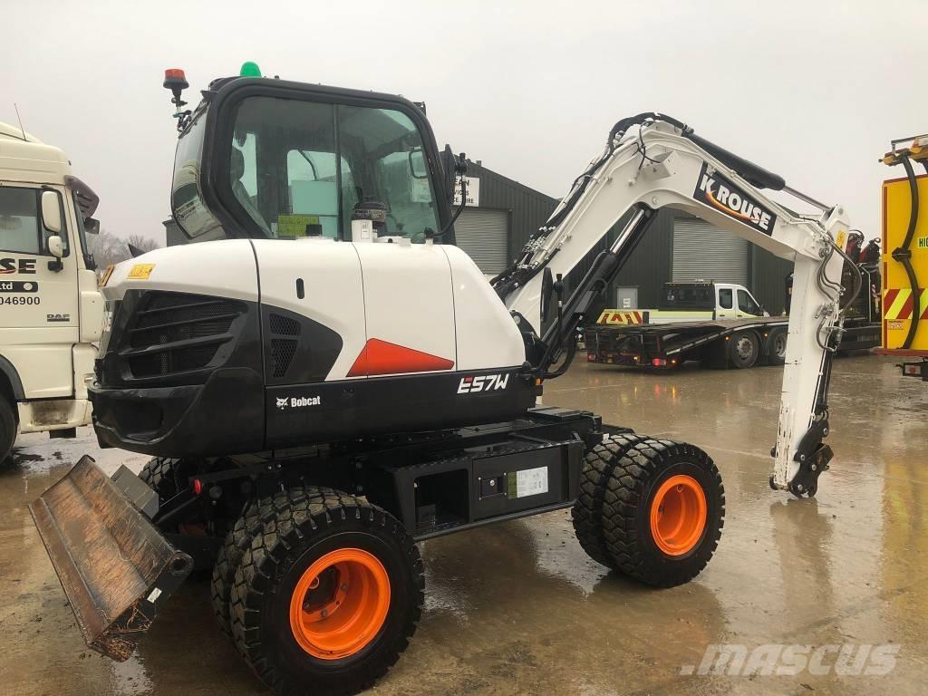 Bobcat E 57 W Pelle sur pneus