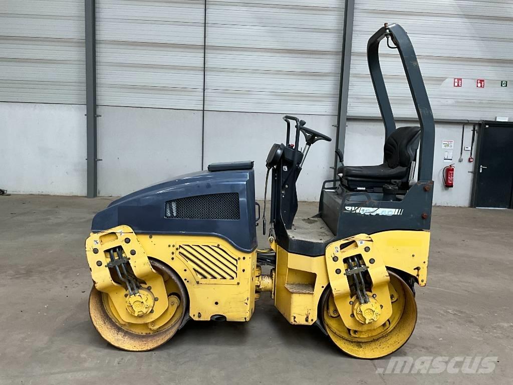 Bomag BW 100 AD-4 Rouleaux tandem