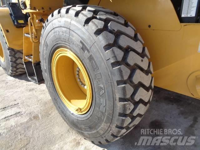 CAT 926M Chargeuse sur pneus