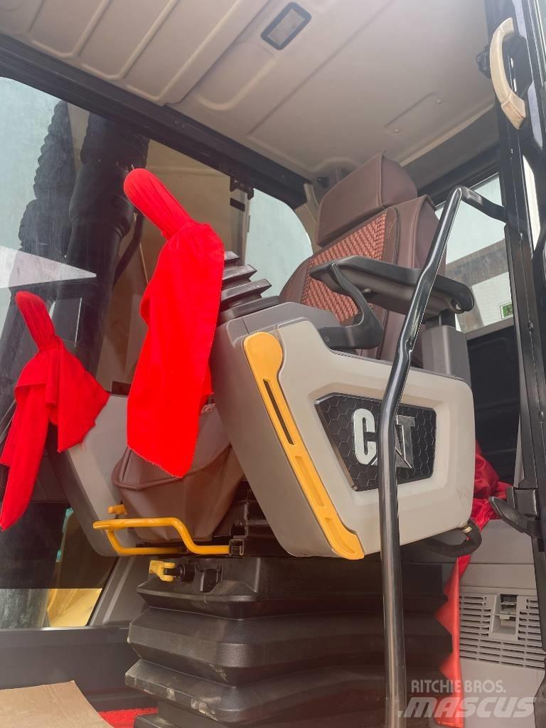 CAT CAT323GC Pelle sur chenilles