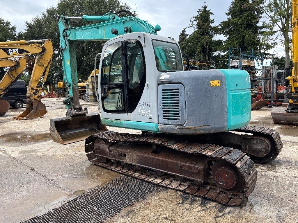 Kobelco SK 135 Pelle sur chenilles