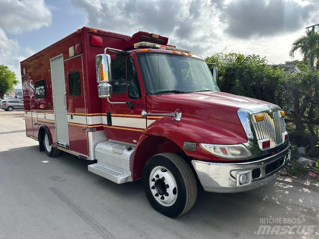 International 4300 Ambulance