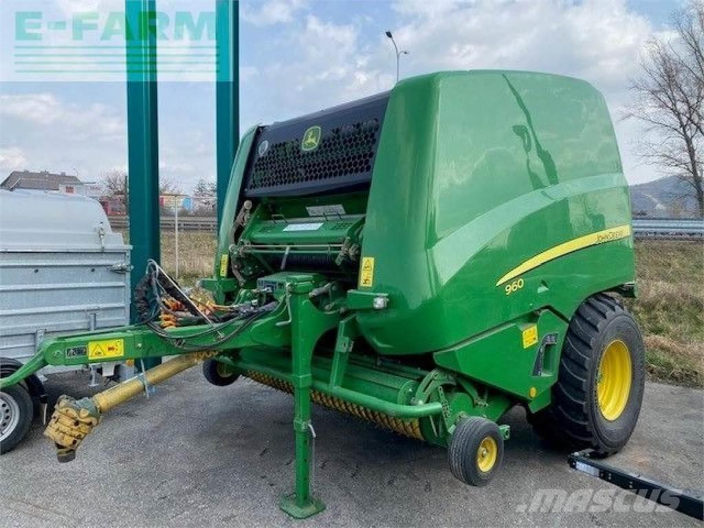 John Deere 960 Presse cubique