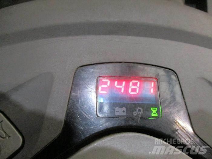 BT SPE 140L Gerbeur accompagnant