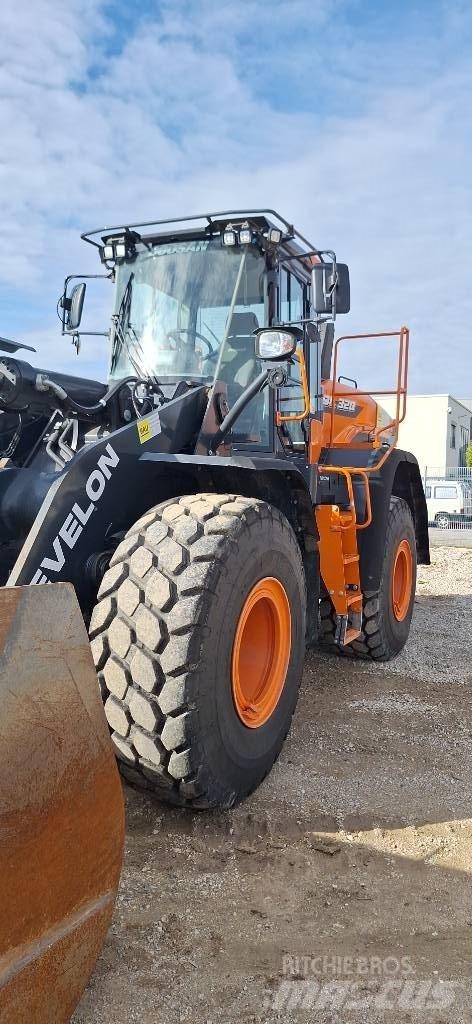 Doosan DL 320-7 Chargeuse sur pneus